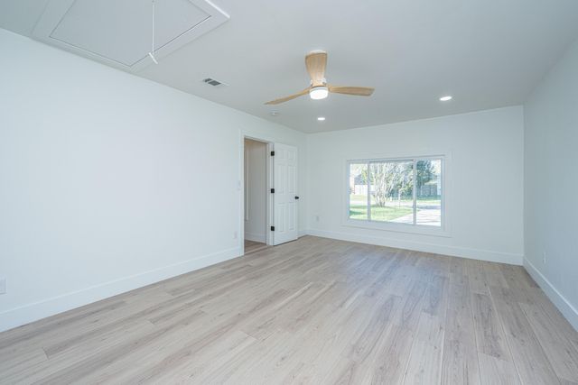 5819 Saint Angela Drive, North Charleston, SC 29418