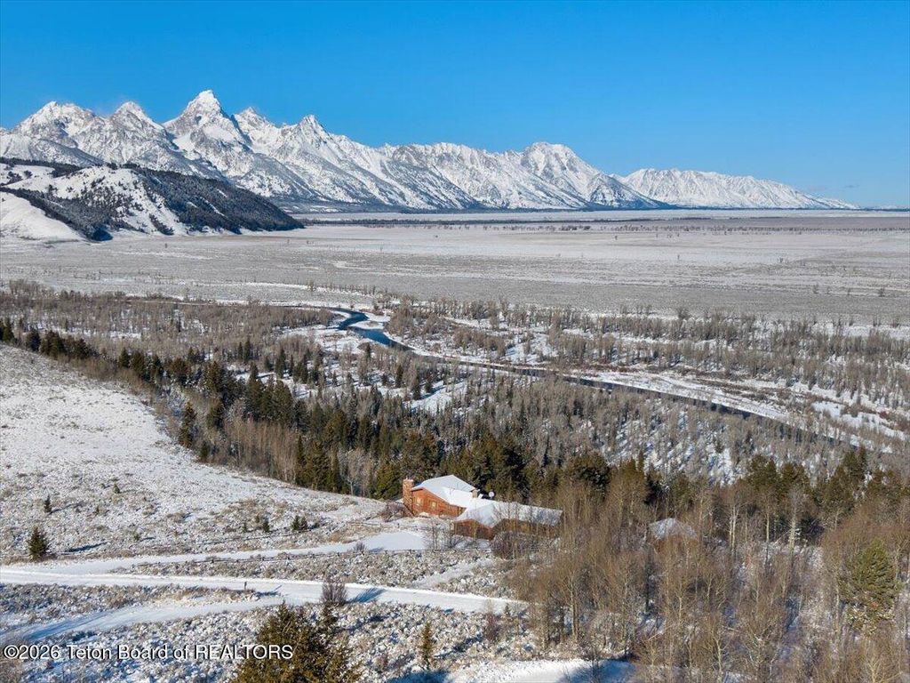 6030 HIGHLANDS DRIVE Loop, Kelly, WY 83011 photo 3