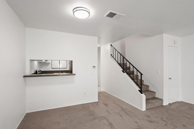 5580 Lake Park Way 28, La Mesa, CA 91942