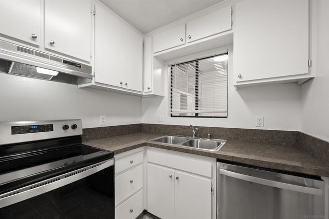 5580 Lake Park Way 28, La Mesa, CA 91942