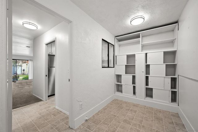 5580 Lake Park Way 28, La Mesa, CA 91942