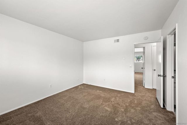 5580 Lake Park Way 28, La Mesa, CA 91942