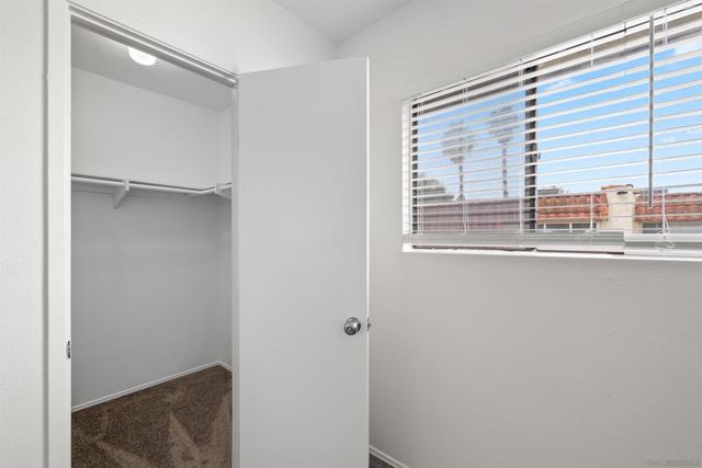 5580 Lake Park Way 28, La Mesa, CA 91942