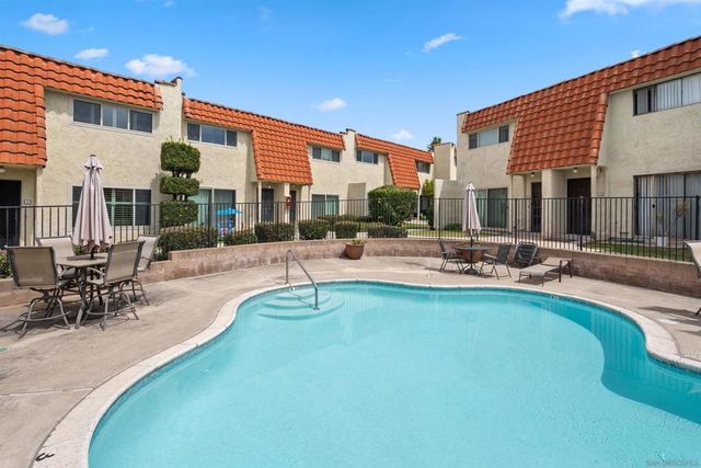 5580 Lake Park Way 28, La Mesa, CA 91942