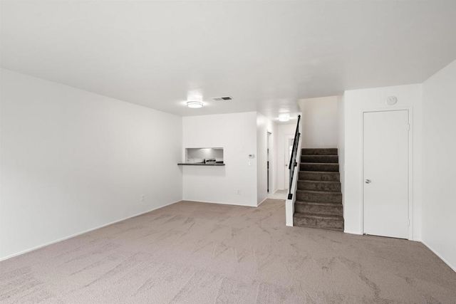 5580 Lake Park Way 28, La Mesa, CA 91942