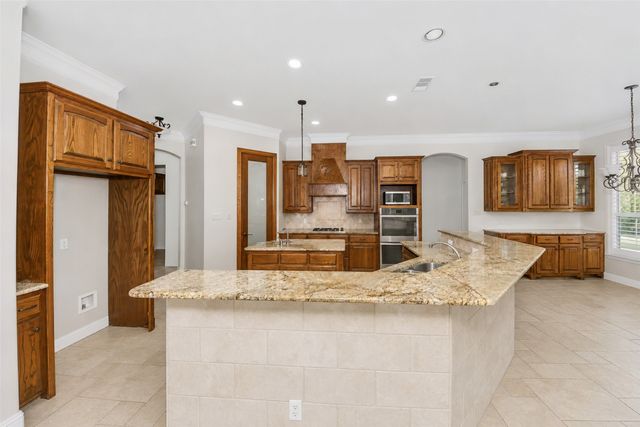 3908 Lakewood Heights Court, Fort Worth, TX 76179