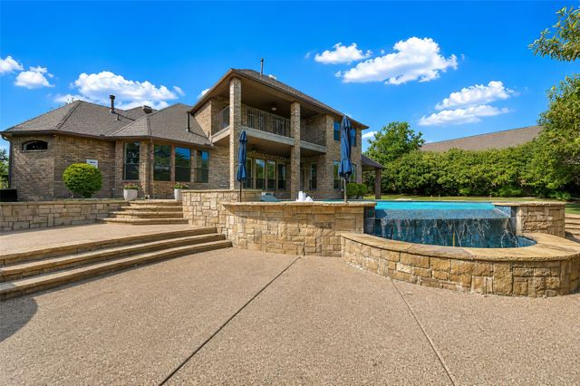 3908 Lakewood Heights Court, Fort Worth, TX 76179