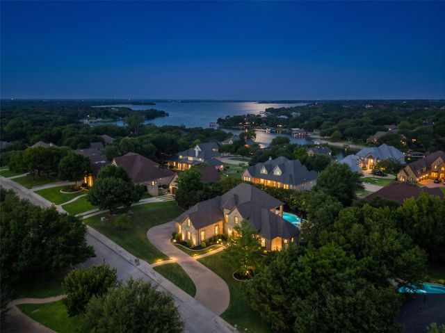 3908 Lakewood Heights Court, Fort Worth, TX 76179