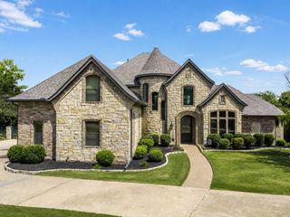 3908 Lakewood Heights Court, Fort Worth, TX 76179