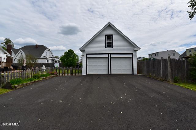 106 Frederick Avenue, Colonie, NY 12205