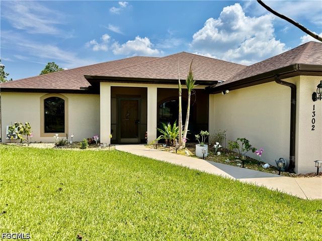 1302 Magnolia AVE, Lehigh Acres, FL 33972