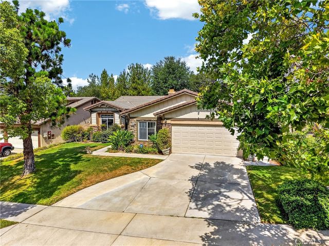 11748 Fairway Drive, Yucaipa, CA 92399
