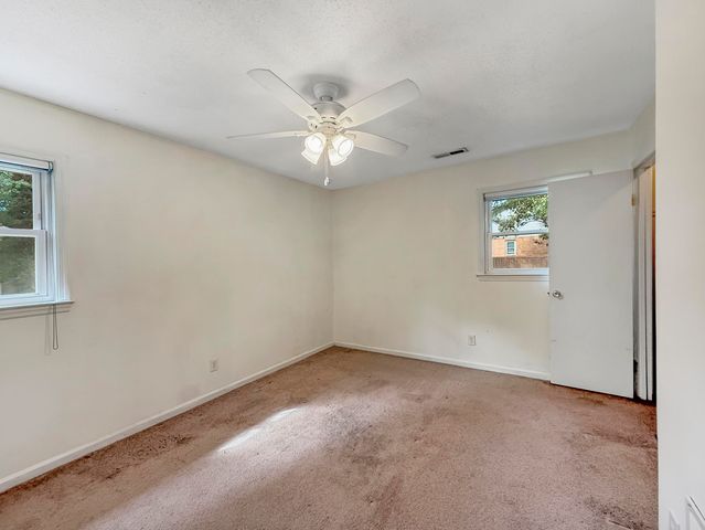 135 Mulberry Drive, Summerville, SC 29486
