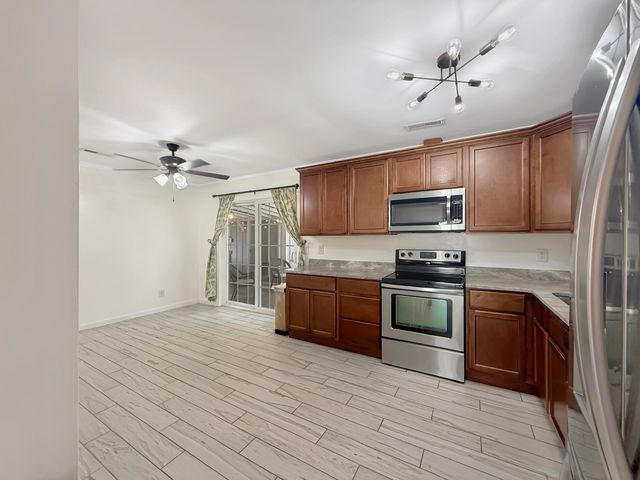135 Mulberry Drive, Summerville, SC 29486