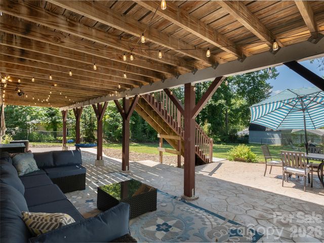 182 Locust Court, Arden, NC 28704