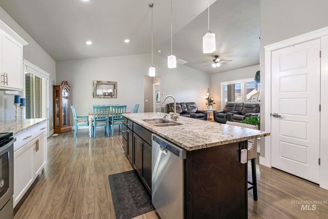 1050 Birchton Loop, Twin Falls, ID 83301