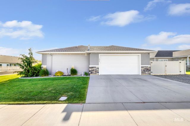 1050 Birchton Loop, Twin Falls, ID 83301