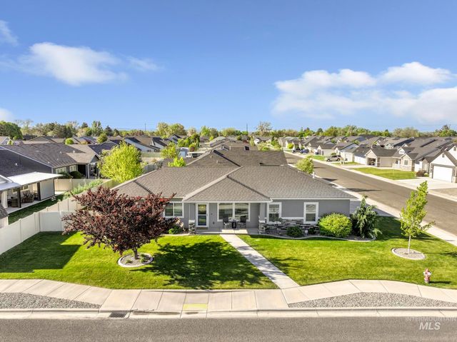 1050 Birchton Loop, Twin Falls, ID 83301