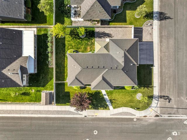 1050 Birchton Loop, Twin Falls, ID 83301