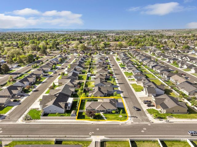 1050 Birchton Loop, Twin Falls, ID 83301