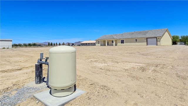 1351 Huckleberry Street, Pahrump, NV 89048