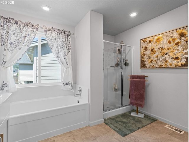 1664 36TH Pl, Forest Grove, OR 97116