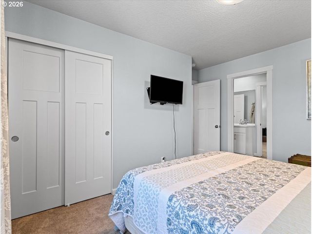 1664 36TH Pl, Forest Grove, OR 97116