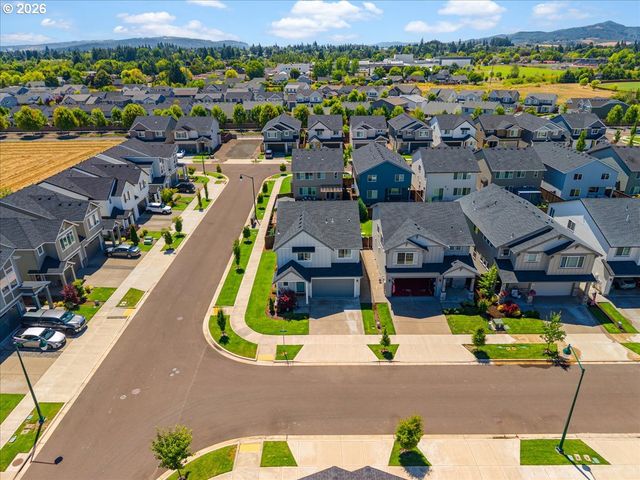 1664 36TH Pl, Forest Grove, OR 97116