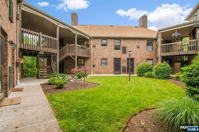 181 Long Hill Road, Little Falls, NJ 07424