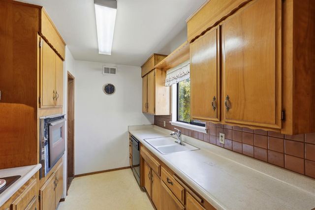 5406 Canfield Ave, Carmichael, CA 95608
