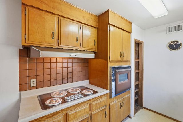 5406 Canfield Ave, Carmichael, CA 95608