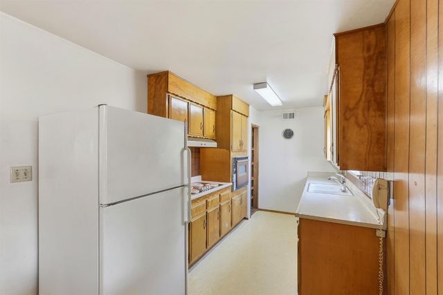 5406 Canfield Ave, Carmichael, CA 95608