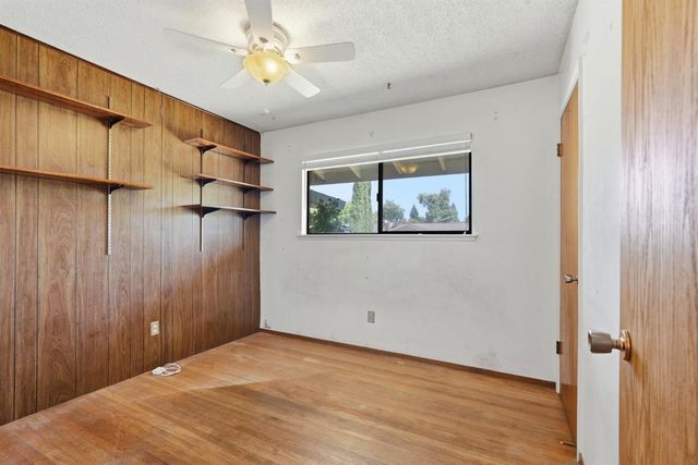 5406 Canfield Ave, Carmichael, CA 95608
