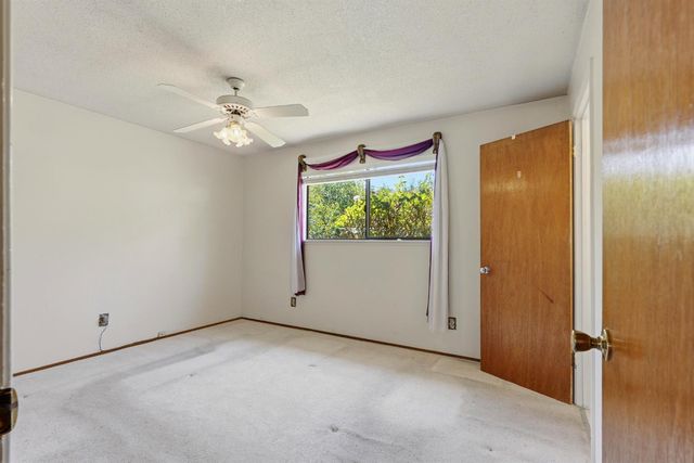 5406 Canfield Ave, Carmichael, CA 95608