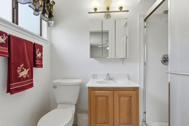 5406 Canfield Ave, Carmichael, CA 95608