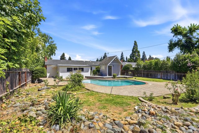 5406 Canfield Ave, Carmichael, CA 95608