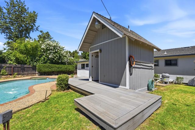5406 Canfield Ave, Carmichael, CA 95608
