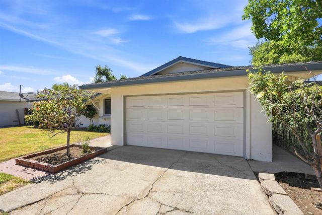 5406 Canfield Ave, Carmichael, CA 95608