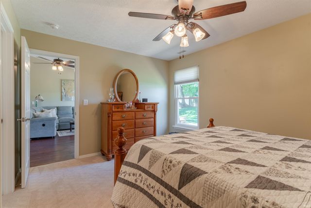 6007 Stardance Pointe, Evansville, IN 47715