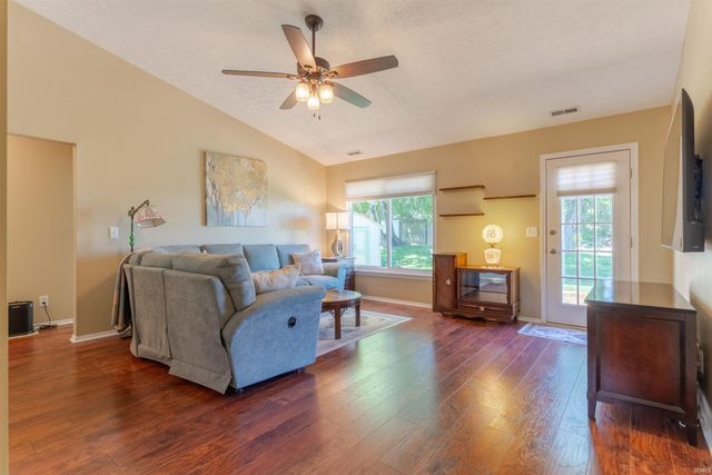 6007 Stardance Pointe, Evansville, IN 47715