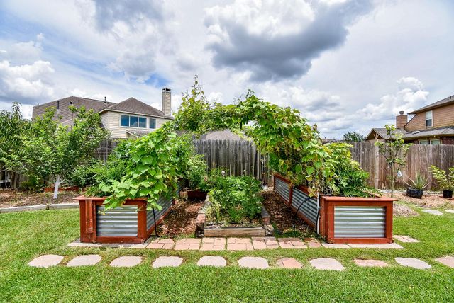 2303 Blue Jay Lane, Katy, TX 77494