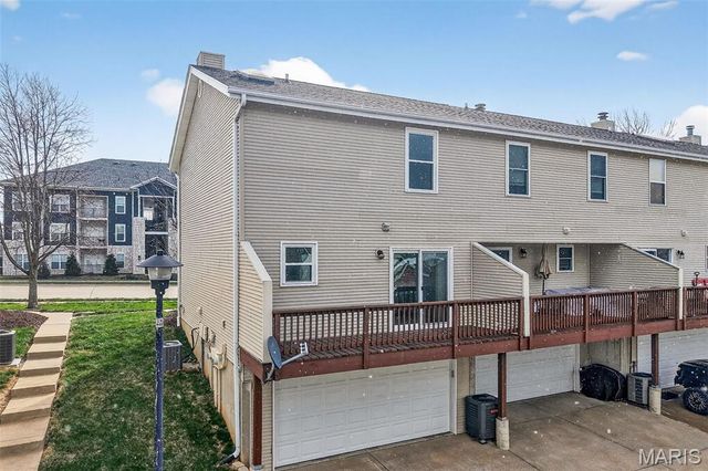 1283 Dell Ridge Court 6, St Charles, MO 63303