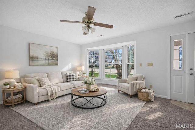 1283 Dell Ridge Court 6, St Charles, MO 63303