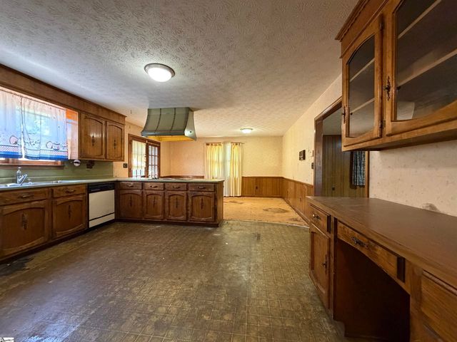 6012 State Park Road, Travelers Rest, SC 29690