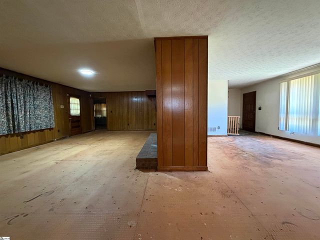 6012 State Park Road, Travelers Rest, SC 29690