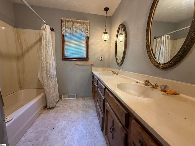 6012 State Park Road, Travelers Rest, SC 29690