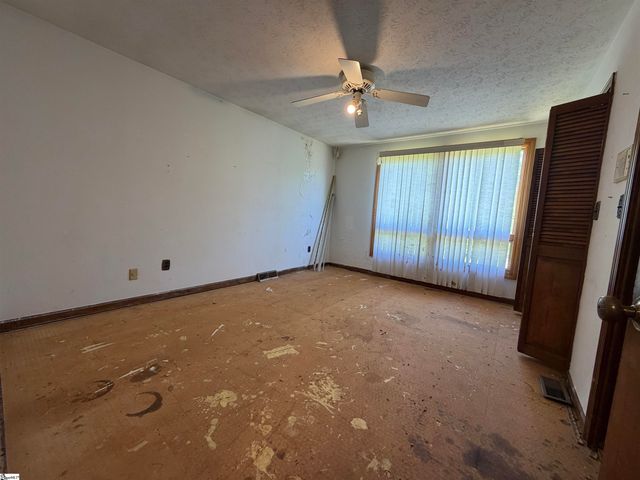 6012 State Park Road, Travelers Rest, SC 29690
