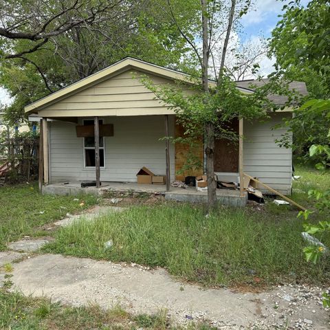 3713 Farmer Street, Houston, TX 77020