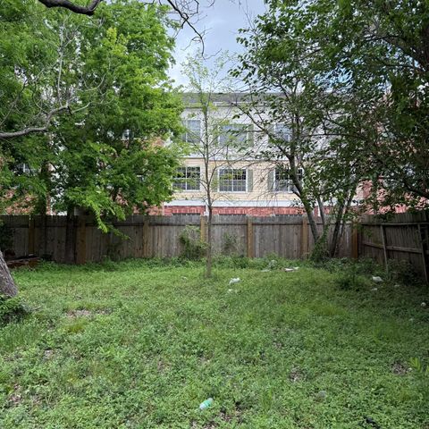 3713 Farmer Street, Houston, TX 77020