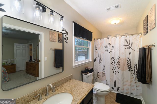 25 Ashley Creek Drive, Newnan, GA 30263